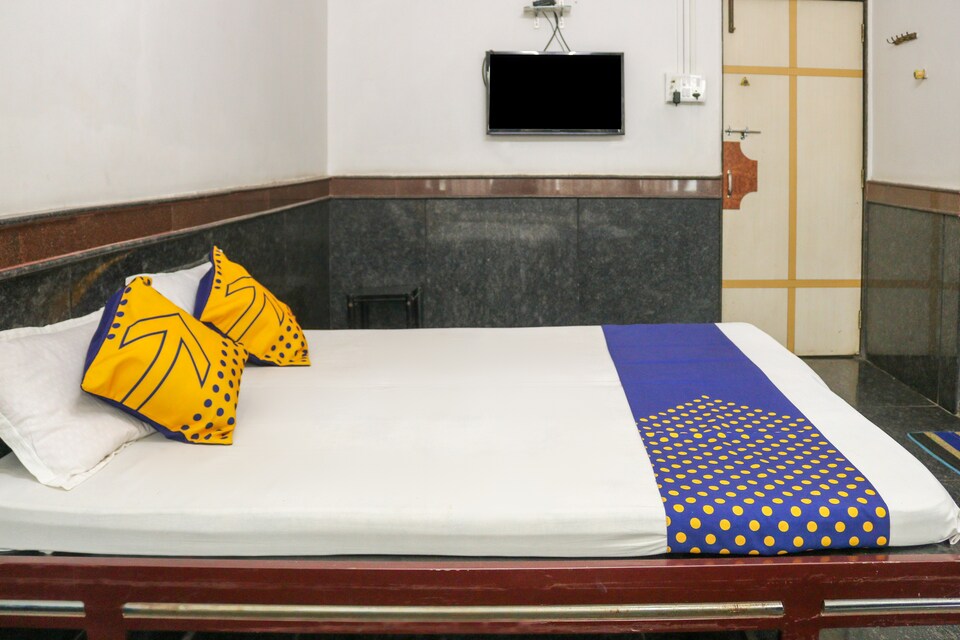 SPOT ON 66572 Hotel Gaurav , Kolhapur, Kolhapur