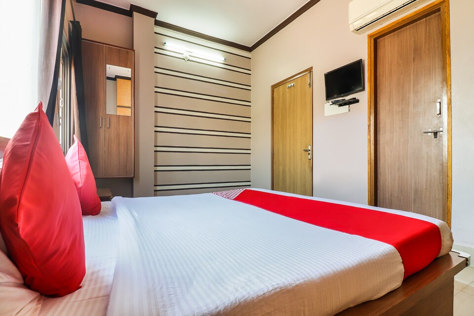 OYO 66586 Aditya Hotel, Hanumangarh, Hanumangarh