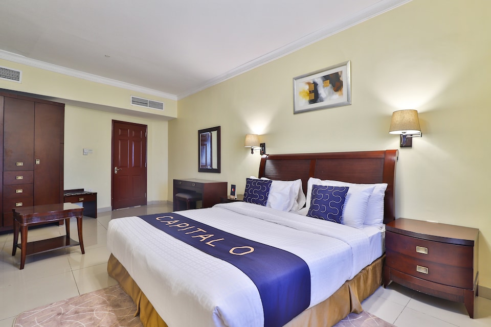 Capital O 401 Crown Palace Hotel, Ajman Corniche, Ajman