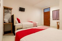 OYO 2410 Intan Hotel