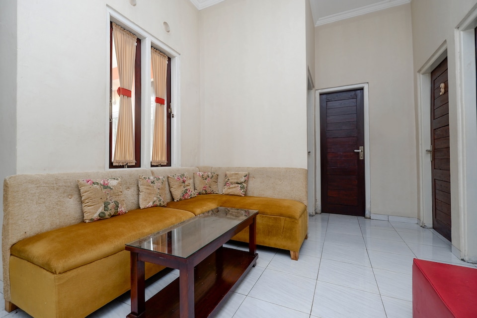 SPOT ON 2414 Homestay Potroyudan Syariah, Jepara, Jepara