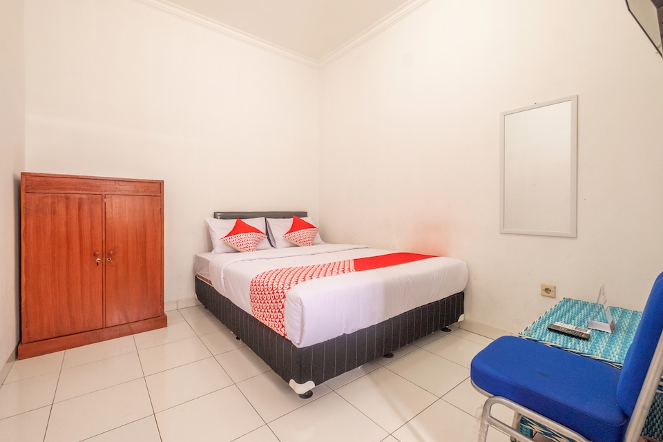 OYO 2418 Sutanto Guest House , Antapani, Bandung