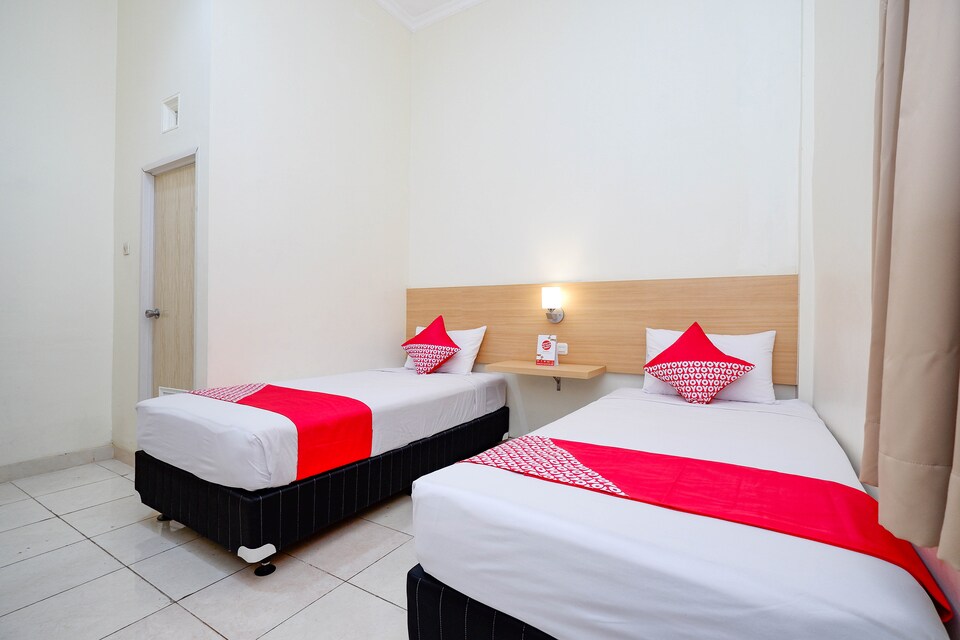 OYO 2428 Trision Hostel, Semarang Selatan, Semarang