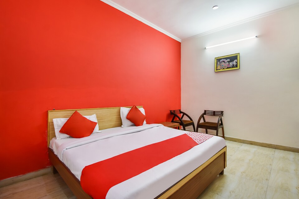 OYO Apple Hut, Mansarovar, Jaipur