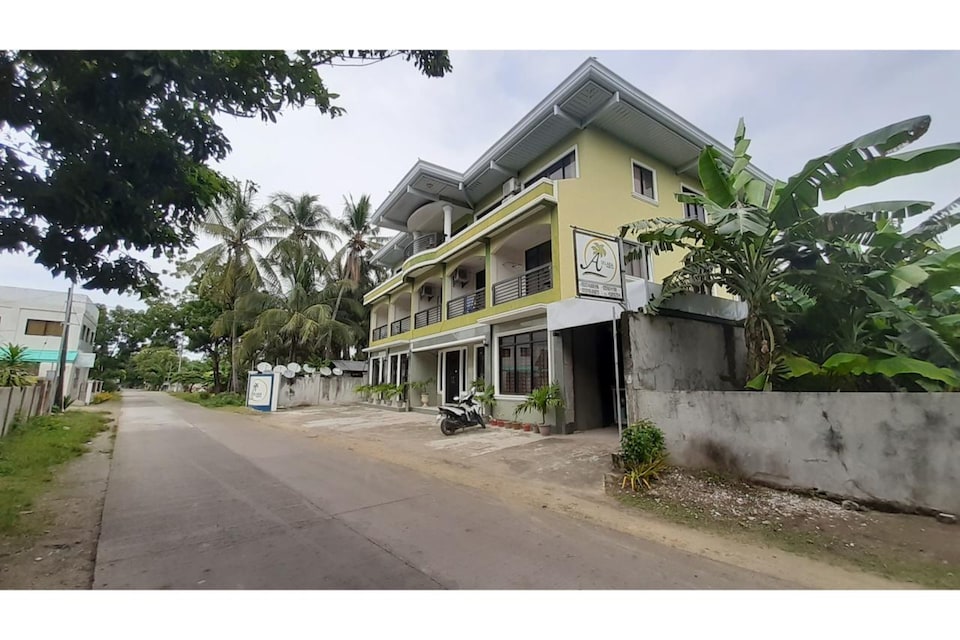 OYO 514 Adelaida Pensionne Hotel, Santa Fe Cebu, Santa Fe Cebu