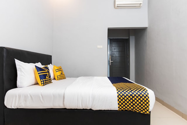 SPOT ON 2433 Pondok Akuanna