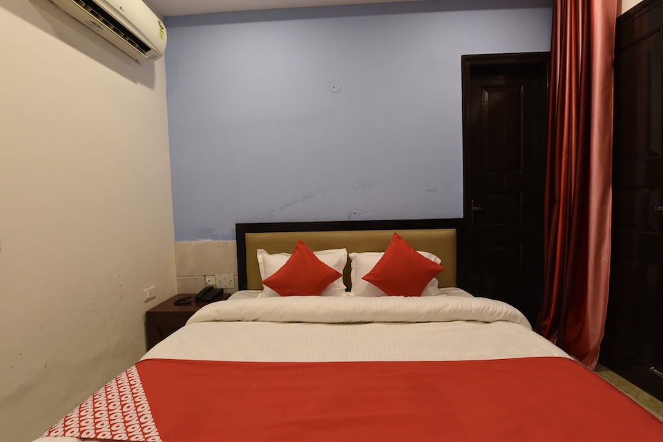 OYO Khushi Residence Near Pvr Ansal Plaza Greater Noida, Greater Noida, Noida