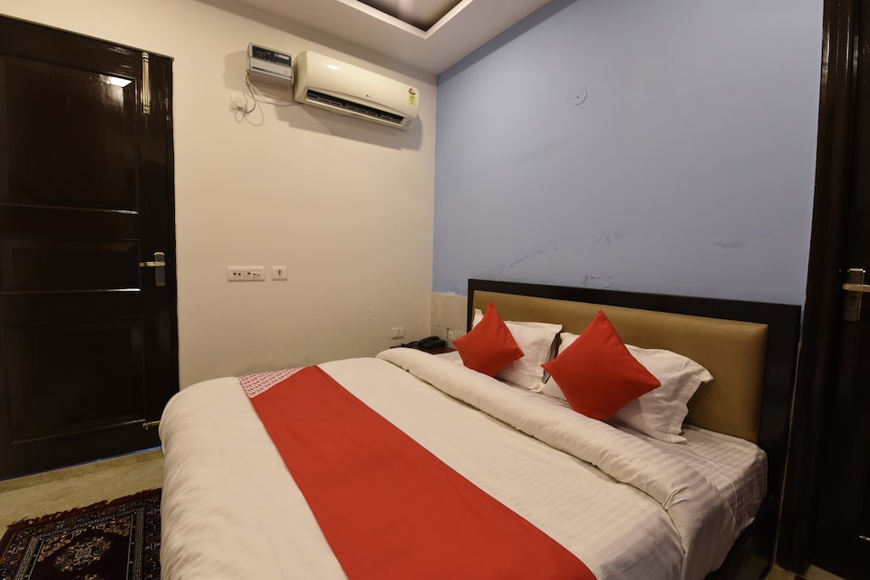OYO Khushi Residence Near Pvr Ansal Plaza Greater Noida, Greater Noida, Noida