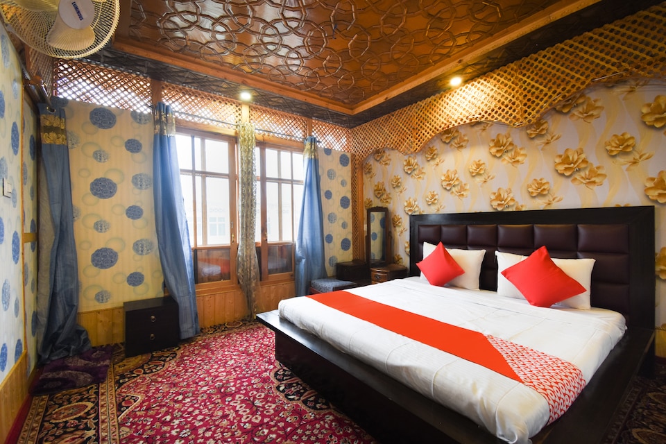 OYO 66637 Merlin Group Of Houseboats, Dalgate Srinagar, Srinagar