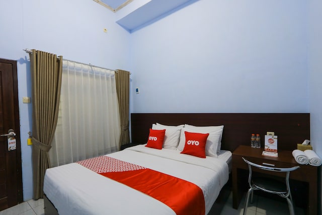 OYO 2453 Artha Graha Vip