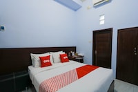 OYO 2453 Artha Graha Vip