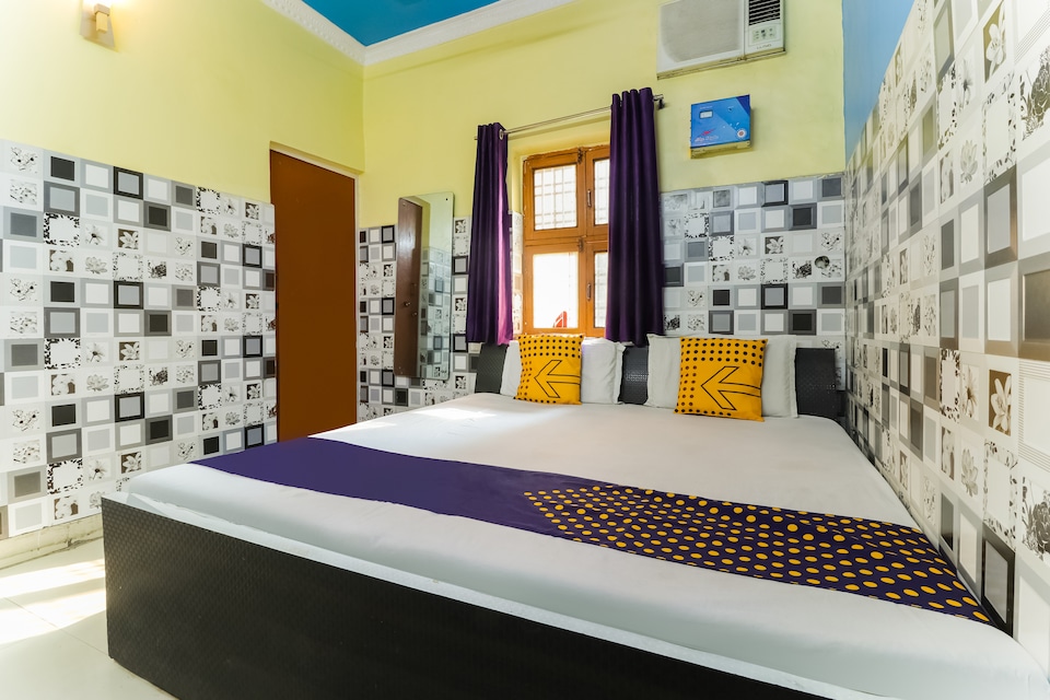 SPOT ON 66640 Hotel Trivedi , Charbagh Lucknow, Lucknow