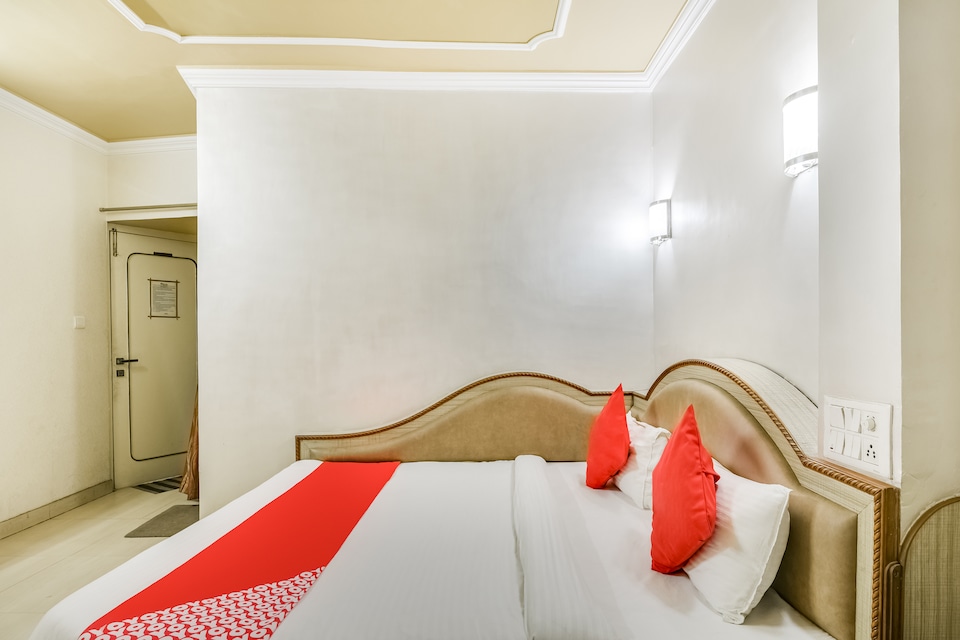 OYO 66651 Shree 1008 Chandra Prabhu Digambar Jain Atithi Bhavan, Bahraich, Bahraich