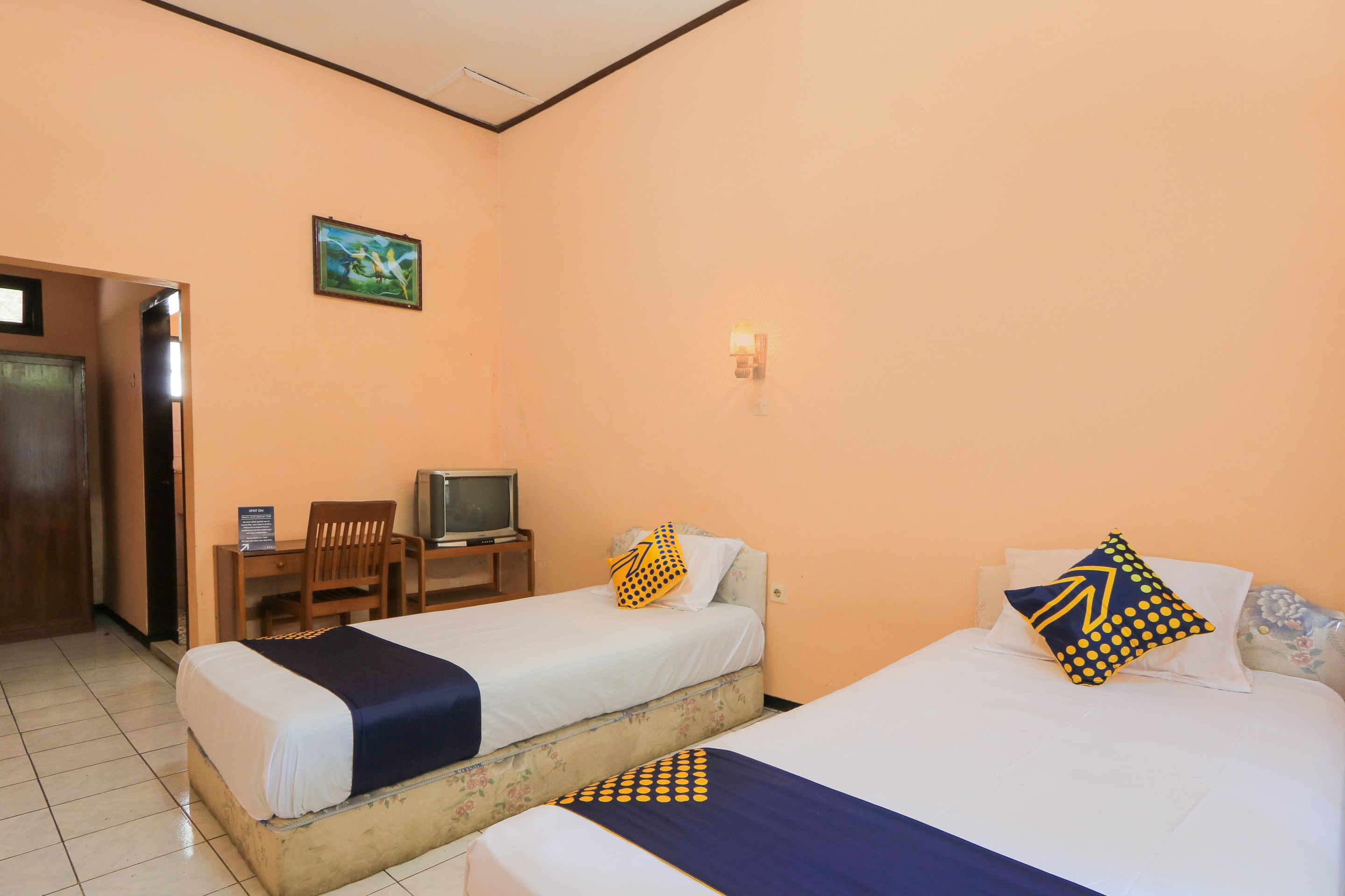 OYO 2465 Hotel Raung View, OYO Hotels Banyuwangi, Book @ Rp56591 - OYO
