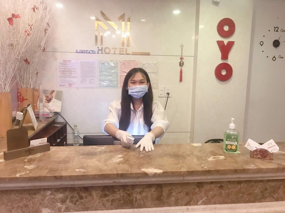 Vaccinated Staff - OYO 652 Monaco Hotel, Tan Phong Ho Chi Minh, Ho-Chi-Minh
