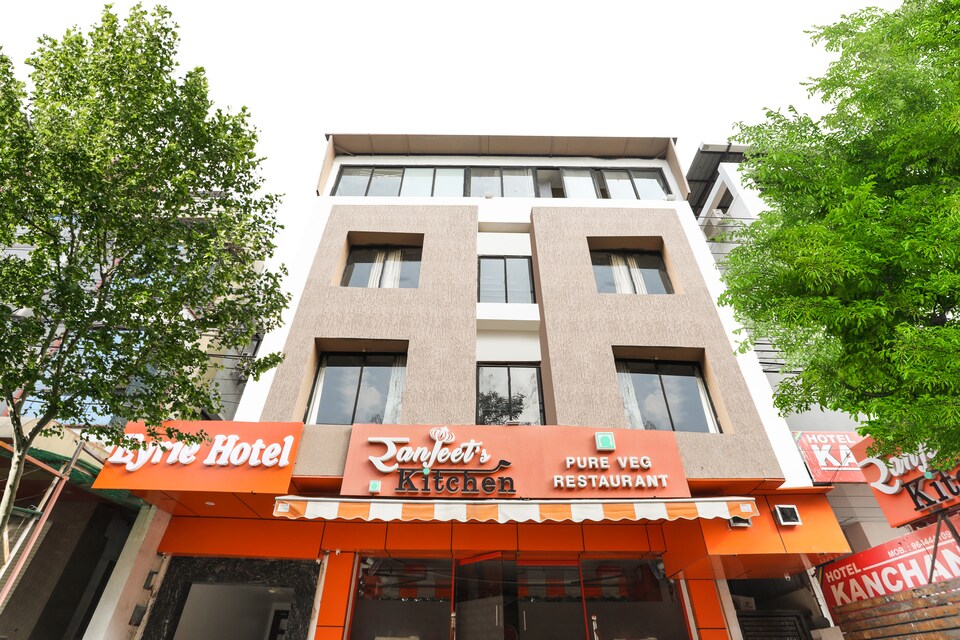 Capital O 66688 Eyrie Hotel, Vijay Nagar Indore, Indore