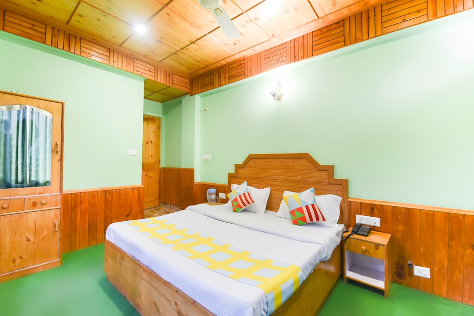 OYO Home 66692 Luxury Wooden Cottage Manali, NH 21 Manali, Manali