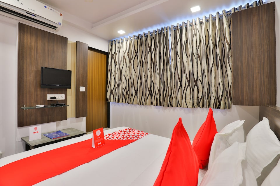 OYO 5476 Hotel Sunrise, Kankaria-Maninagar Ahmedabad, Ahmedabad
