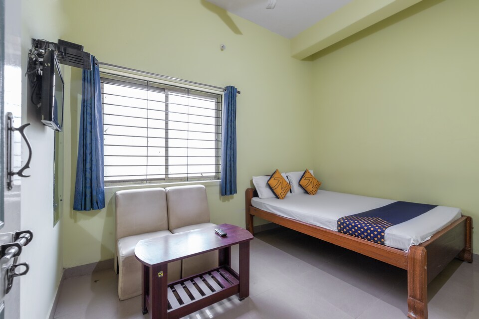 SPOT ON 66737 Sai Grand Inn, Bidadi, Bangalore