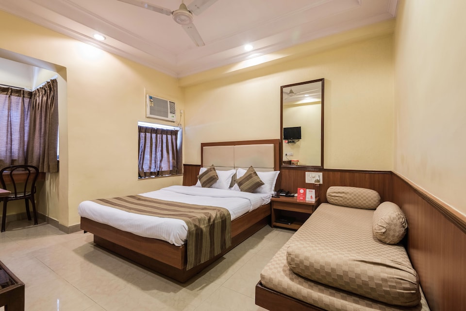 OYO 5477 Lucky Bandra, Mumbai Bandra-Khar-Santacruz, Mumbai