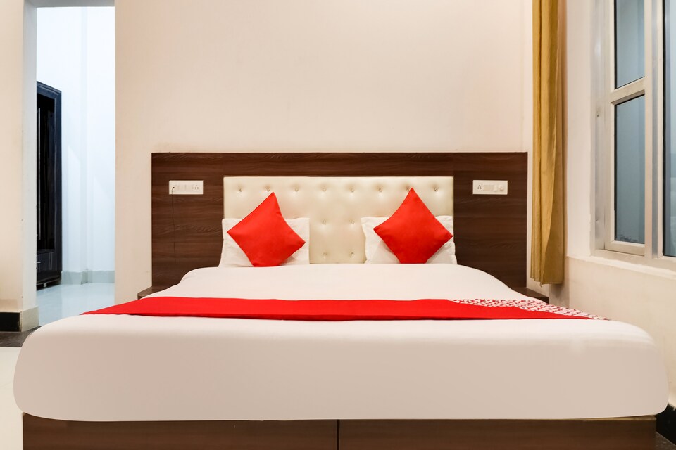 OYO 66744 Batra Hotel & Food Plaza, Hanumangarh, Hanumangarh