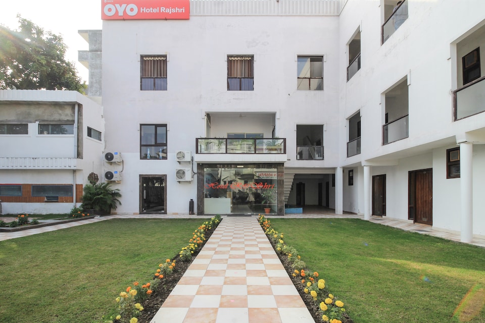 OYO 66751 Hotel Rajshri 9, Rudrapur, Rudrapur
