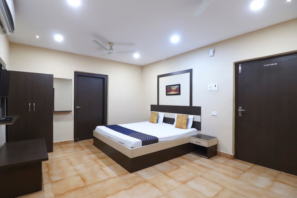 SPOT ON 66758 Hotel Sri Hari, Saraikela, Jamshedpur