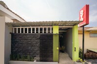 OYO 2492 Nindy Homestay