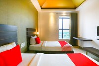 Collection O Skywalk Hotel