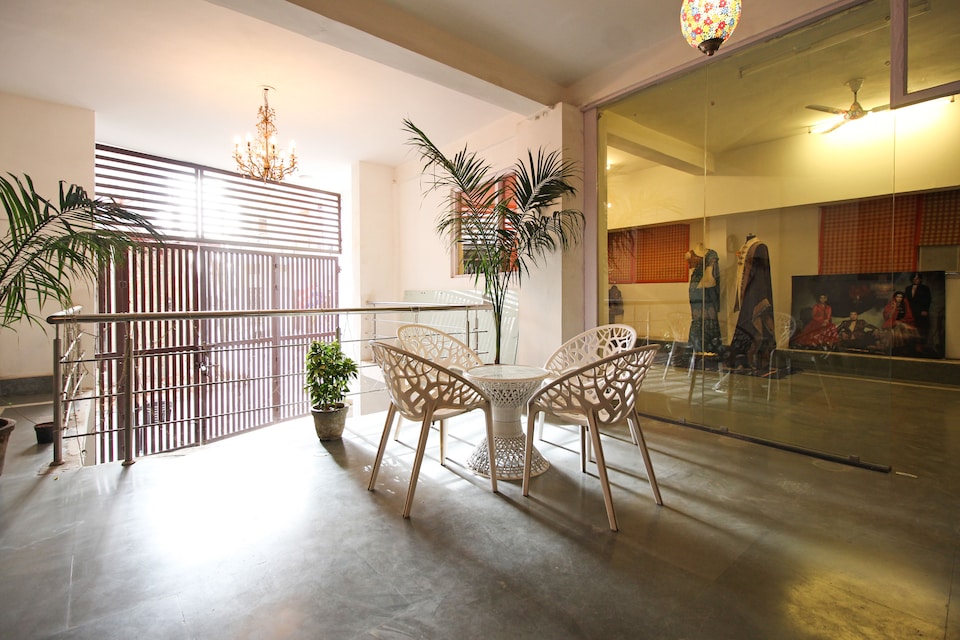 OYO 5486 Home Stay Prestige Apartments, Chhatarpur Delhi, Delhi