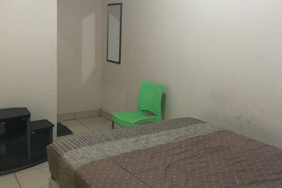 OYO Life 2530 Cijagra Residence, Soekarno Hatta, Bandung