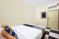 SPOT ON 2530 Tiga Mas Inn