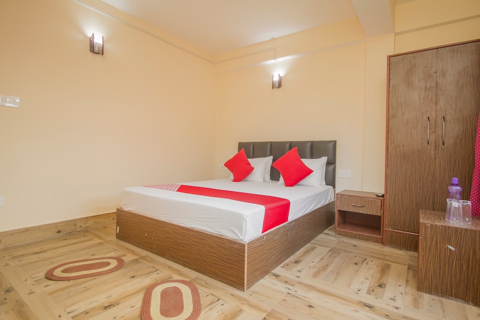 OYO 66799 Singalila Homestay , Kaluk- West Sikkim, Pelling