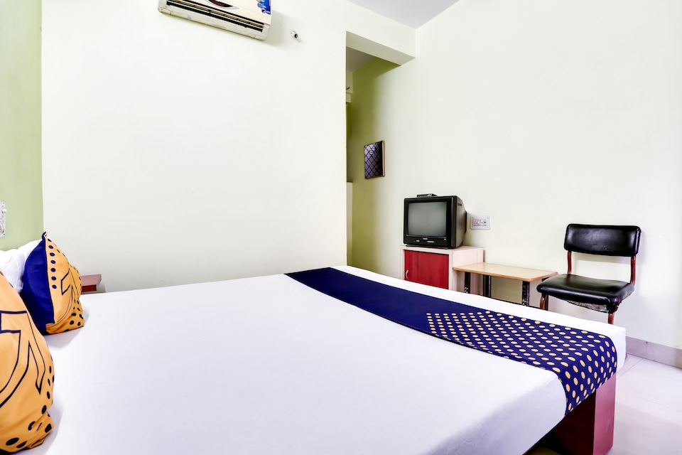 SPOT ON Hotel Raghav, Harda, Harda