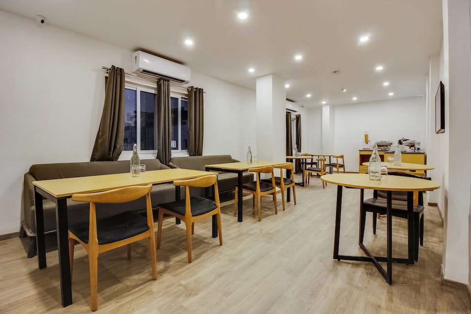 OYO Townhouse 359 Begumpet , Ameerpet, Hyderabad
