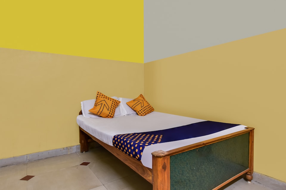 SPOT ON Tanmay Lodge, Saoner, Nagpur