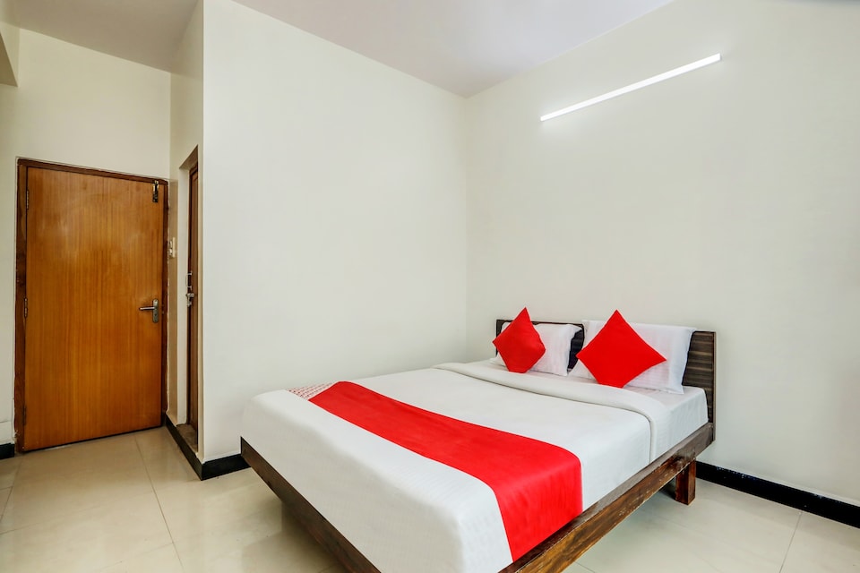 OYO Anurah Residency, Mysore City Center, Mysore