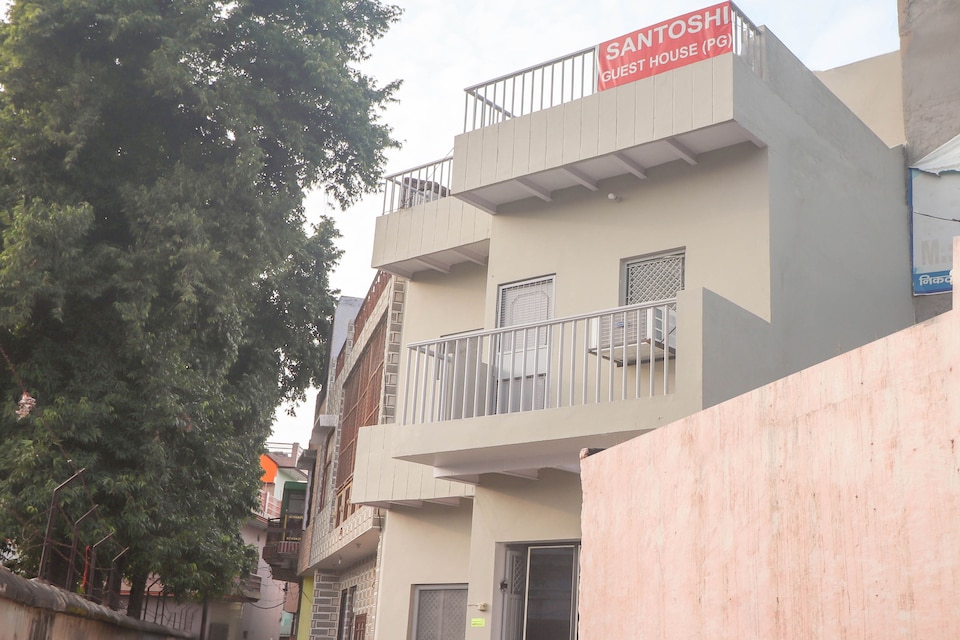 Hotel O Santoshi Guest House Khurja City Railroad Station, Bulandshahr, Bulandshahr