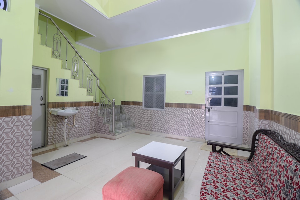 Hotel O Santoshi Guest House Khurja City Railroad Station, Bulandshahr, Bulandshahr
