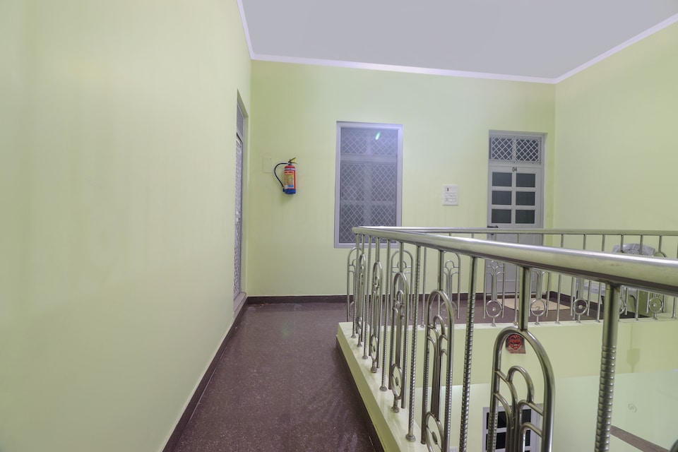 Hotel O Santoshi Guest House Khurja City Railroad Station, Bulandshahr, Bulandshahr