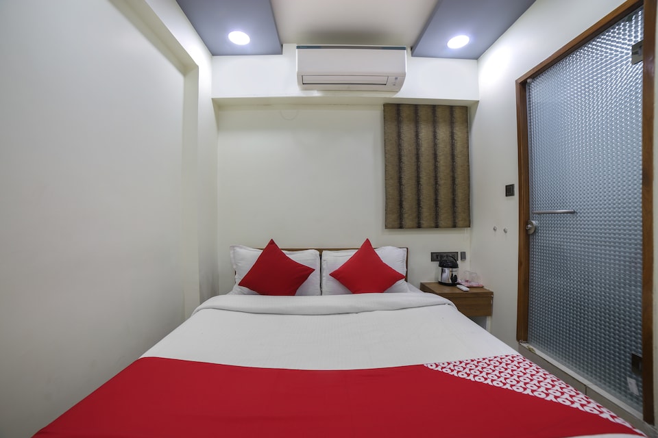 OYO Hotel Vm Palace, Ahmedabad Railway Station, Ahmedabad