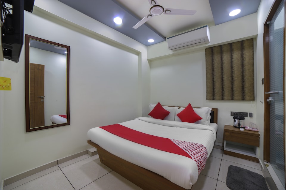 OYO Hotel Vm Palace, Ahmedabad Railway Station, Ahmedabad