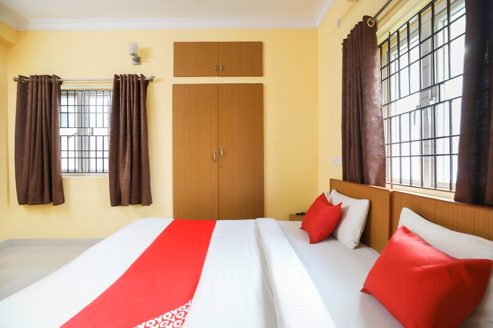 OYO Flagship 66887 Sribaas Micasa, Velachery, Chennai