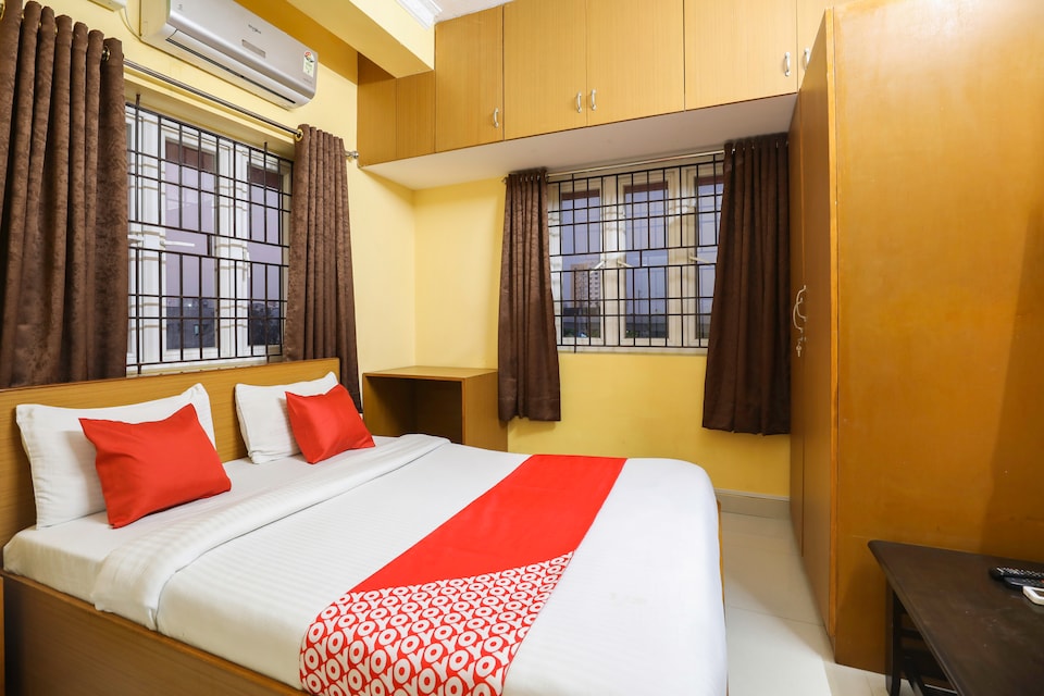 OYO Flagship 66887 Sribaas Micasa, Velachery, Chennai
