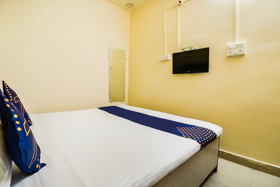 SPOT ON 66897 Hotel Diamond, New Market Bhopal, Bhopal