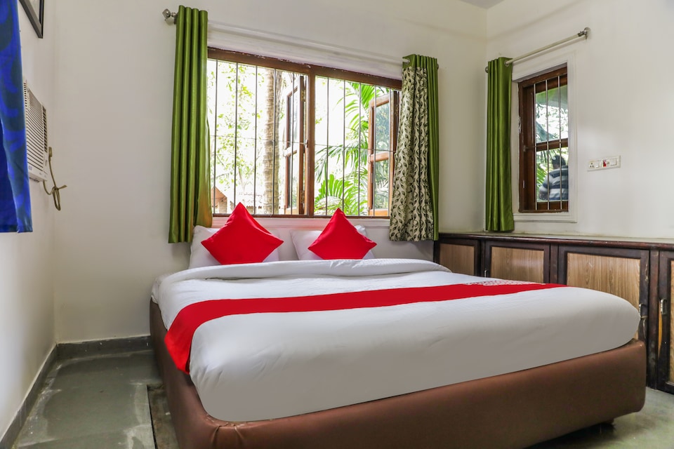 OYO 66928 Ganesh Tara With Food Bank , Alibag, Alibag