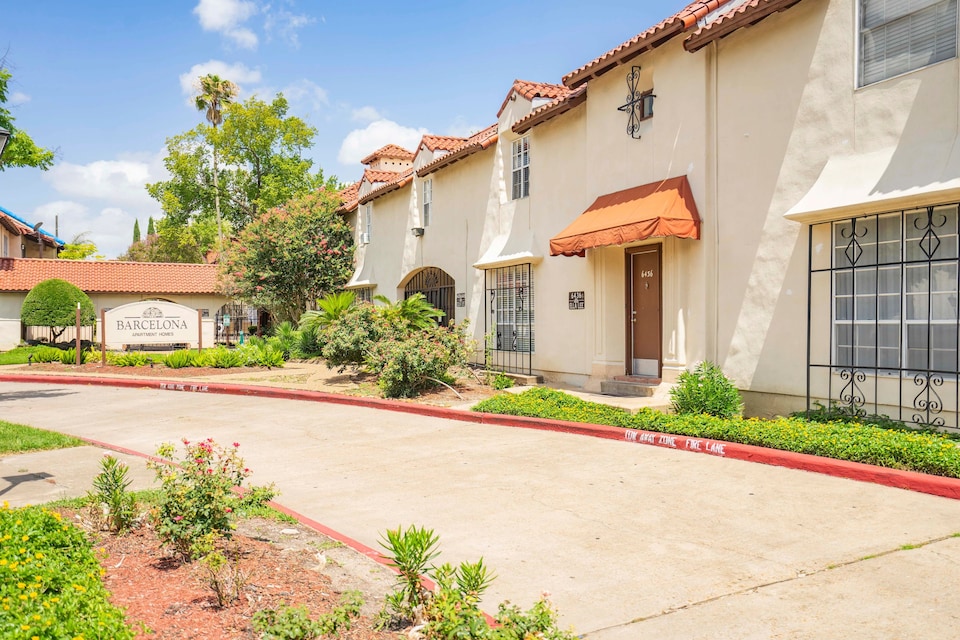 OYO Apartments at Barcelona, C77002, Houston