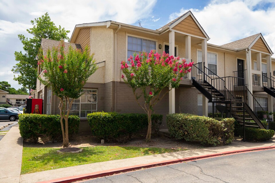 OYO Apartments at Eden Pointe, C77036, Houston