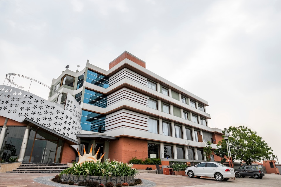 Palette - The Heaven Resort & Water Park, Gondal Road Rajkot, Rajkot