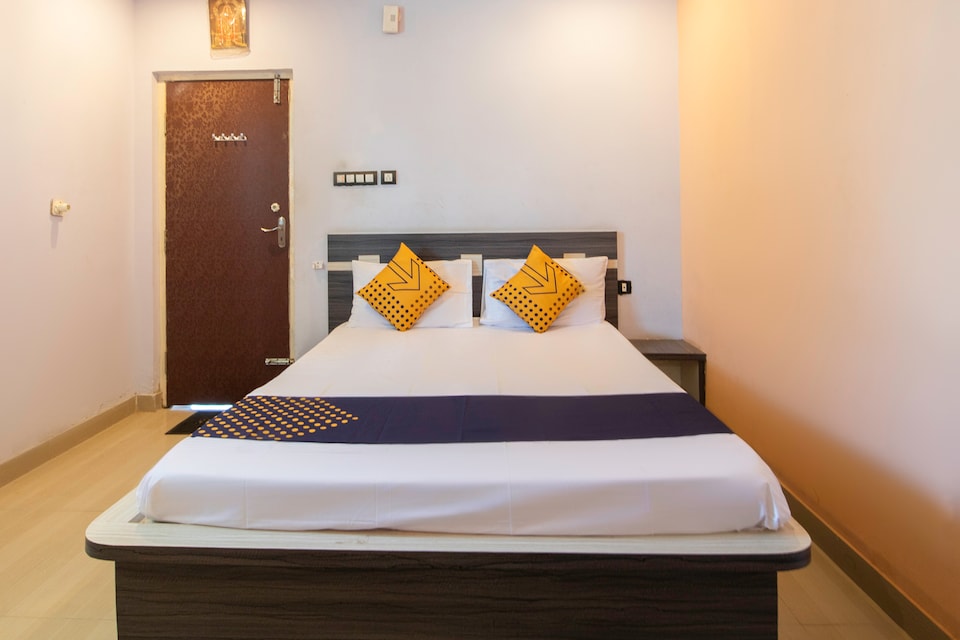 SPOT ON 66987 Sv Comforts, Tumkur Bangalore, Bangalore